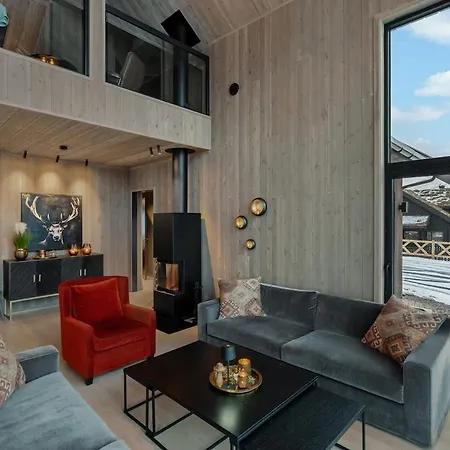 Wonderful Spacious In Geiranger *