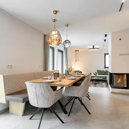 Wonderful Spacious In Geiranger Daire